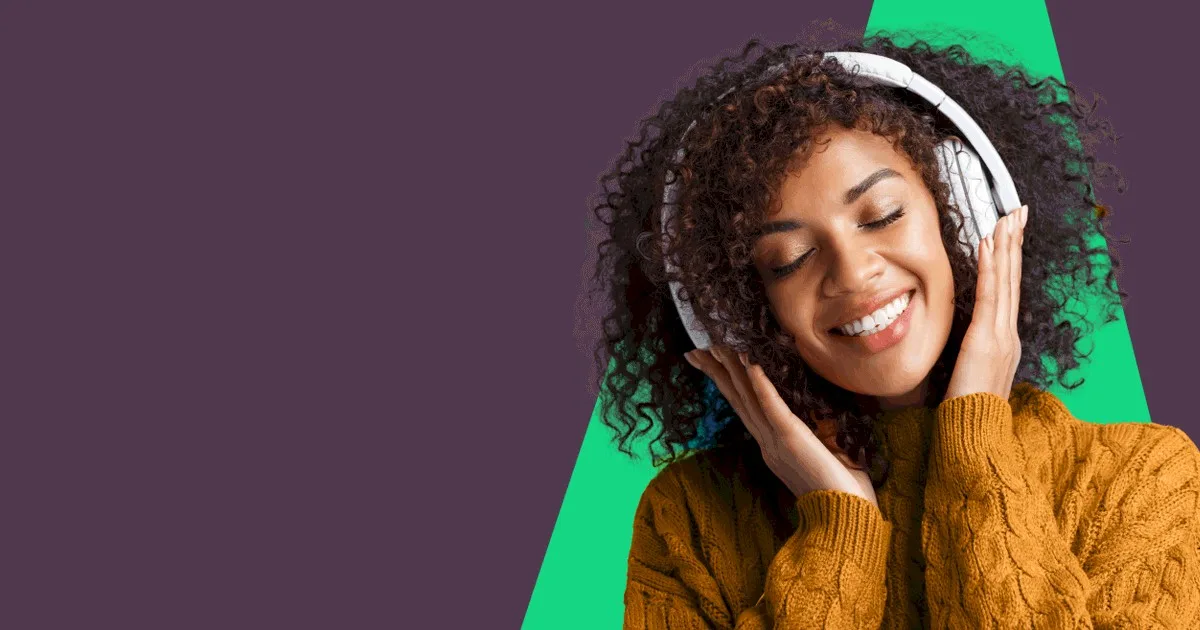 Um em cada seis britânicos afirma estar ouvindo mais música do que no ano passado