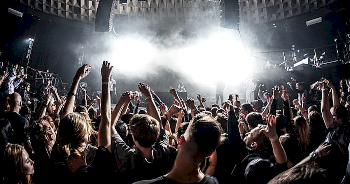 Entenda como os artistas musicais lucram com festivais 