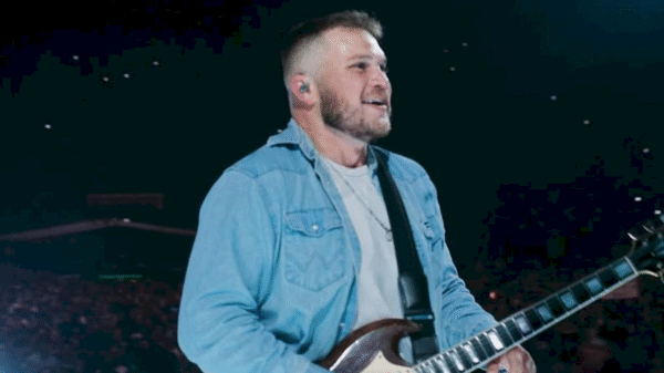 Zach Bryan vende mais de 112 mil ingressos em um único show