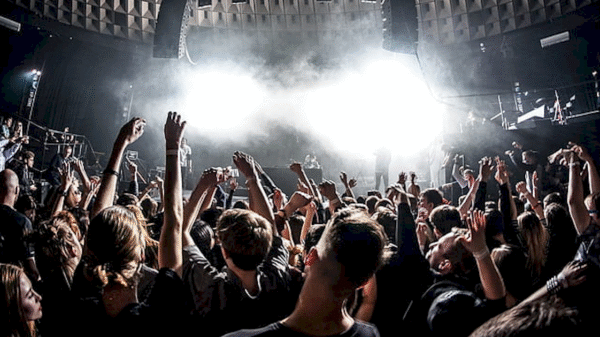 Quais plataformas facilitam o agendamento de shows para artistas locais?