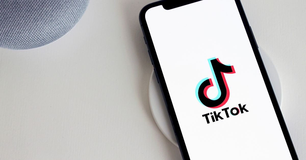 Black Friday no TikTok gera bilhões e ativa comércio local